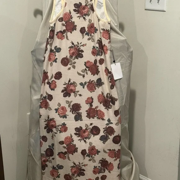 Joyfolie Floral Dress with Cream and Red Accents - Picture 2 of 3